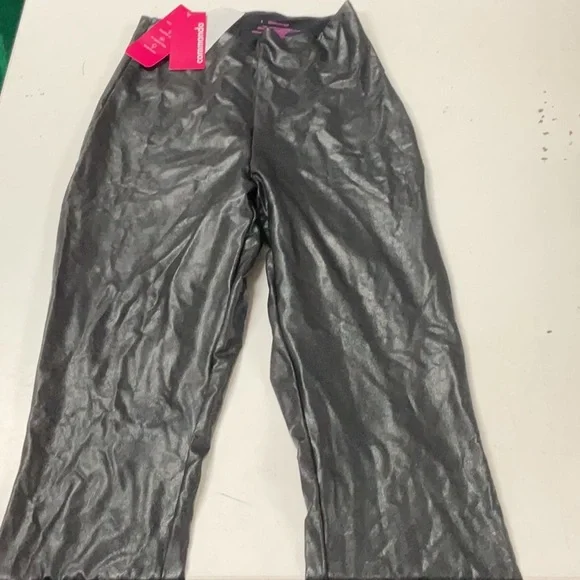 COMMANDO Faux Leather Flared Legging 

U1-43 - Picture 4 of 7